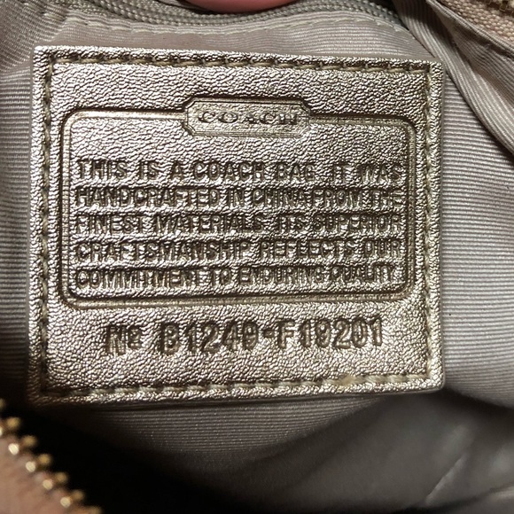 ✨Crossbody Coach Bag✨ - Picture 3 of 3